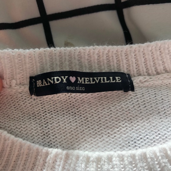 Brandy Melville sweater - Picture 3 of 4